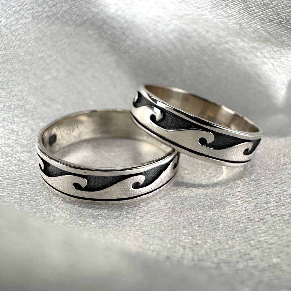 925 Sterling Silver Wave Band Ring w/ polishing cloth Size 6.75 NEW
